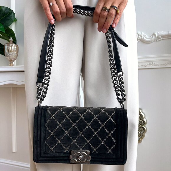 Authentic Chanel Old Boy Quilted Velvet Crossbody Bag 19944074 B0766 - Picture 15 of 16